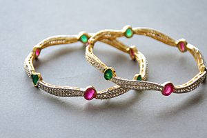 Quel bijou personnalisé offrir à Noël ?